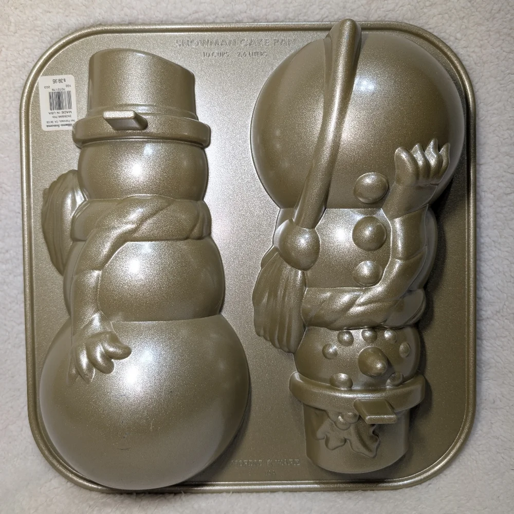Nordic Ware Nonstick Cast Aluminum 3D Snowman Gold Cake Pan Christmas Winter
